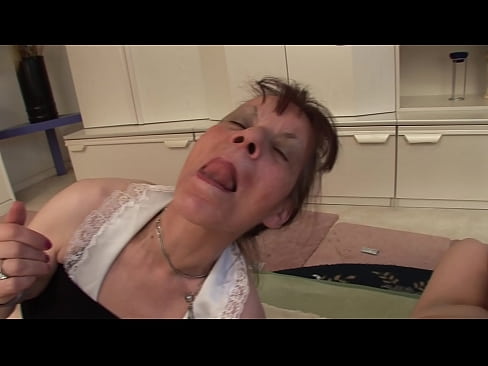 ❤️ Żewġ nanniet u nannu wieħed għandhom threesome Video tal-ħakk lilna ❤